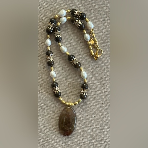 22 inch Bronzite gemstone and Freshwater Pearl bead necklace NWOT - Picture 8 of 15